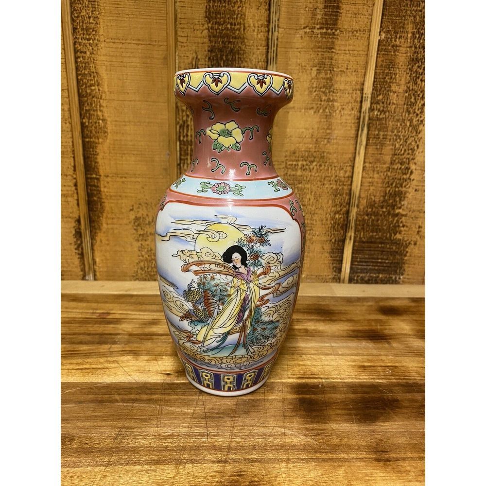 1990s Vintage Japanese Scene Porcelain Vase VERY RARE!!! 8"‎ X  2"